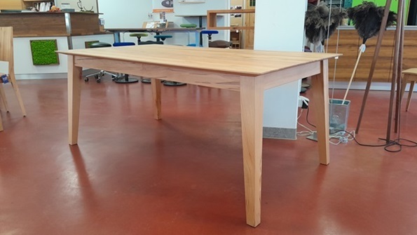 ALAN themaWOHNEN Auszugstisch massiver Tisch Reutlingen/Tübingen