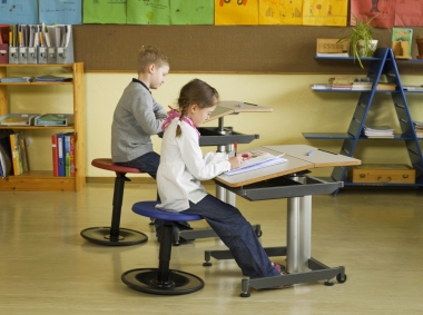 Leitner Wippsitz ergonomische Sitzmöbel Reutlingen ALAN themaWOHNEN